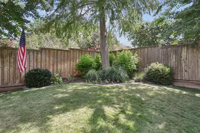 2717 Carmel Drive, Carrollton, TX 75006 - Photo 35