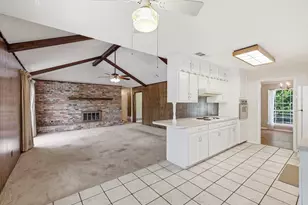 101 Colonial Pkwy, Burleson, TX 76028 - Photo 9