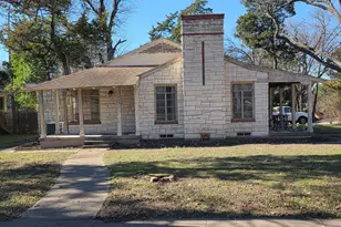 1403 Cedar Oaks Blvd, Dallas, TX 75216 - Photo 1