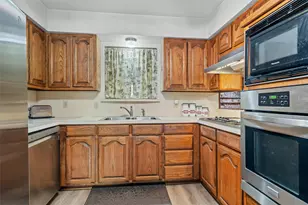 2019 Marilyn Ln, Arlington, TX 76010 - Photo 3