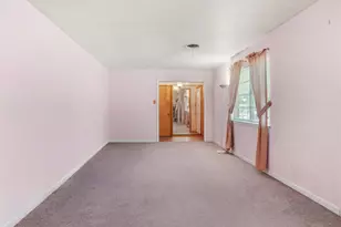 2019 Marilyn Ln, Arlington, TX 76010 - Photo 5
