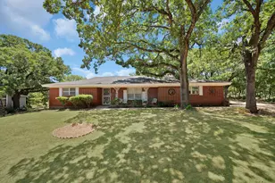 305 W Bethesda Rd, Burleson, TX 76028 - Photo 13