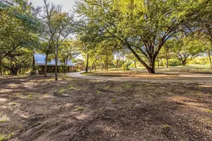 1054 White Bluff Dr, Whitney, TX 76692 - Photo 31