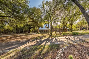 1054 White Bluff Dr, Whitney, TX 76692 - Photo 3