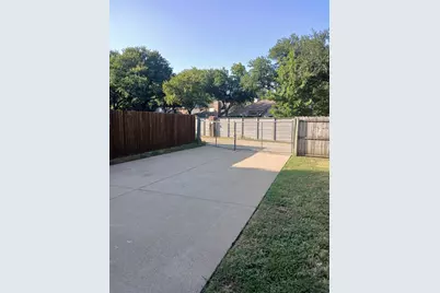 4305 Sierra Drive, Grand Prairie, TX 75052 - Photo 19