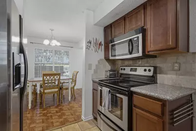 840 Creekside Drive, Lewisville, TX 75067 - Photo 15
