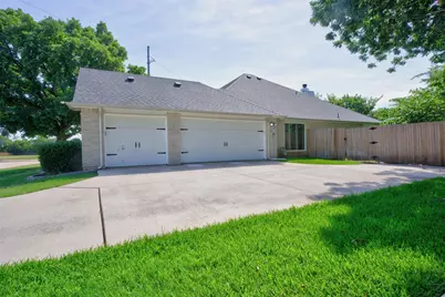 1005 Wilderness Trail, Crowley, TX 76036 - Photo 23