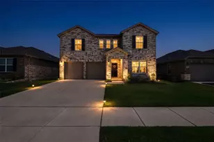 1913 Winding Crk Wy, Denton, TX 76208 - Photo 3
