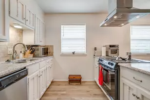 4761 Fieldcrest Dr, Fort Worth, TX 76109 - Photo 11