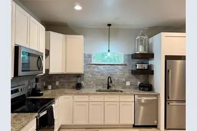 819 Arkansas River Drive, Granbury, TX 76048 - Photo 7