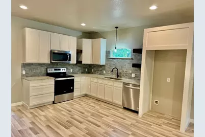 819 Arkansas River Drive, Granbury, TX 76048 - Photo 5