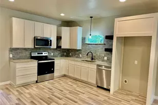 819 Arkansas River Dr, Granbury, TX 76048 - Photo 5