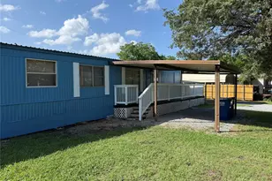 242 Cobb Ave, Van Alstyne, TX 75495 - Photo 3