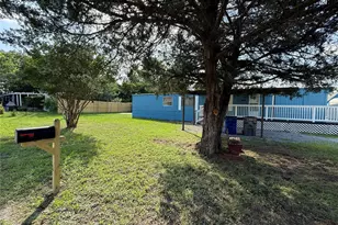 242 Cobb Ave, Van Alstyne, TX 75495 - Photo 13