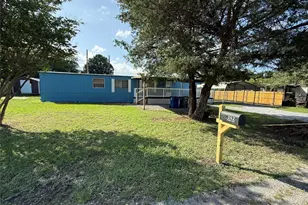 242 Cobb Ave, Van Alstyne, TX 75495 - Photo 1