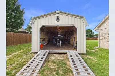 6080 Sunrise Court, Athens, TX 75752 - Photo 13