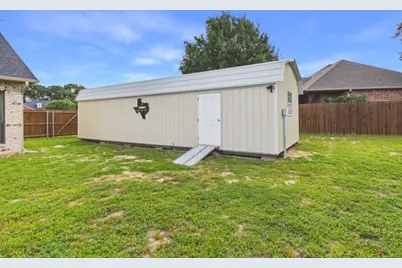6080 Sunrise Court, Athens, TX 75752 - Photo 11