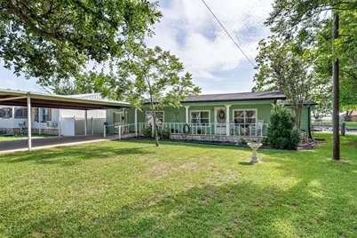 4517 Wildwood Circle, Granbury, TX 76049 - Photo 3