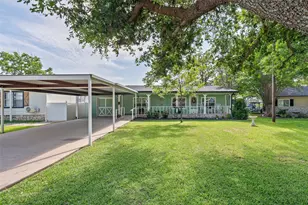 4517 Wildwood Cir, Granbury, TX 76049 - Photo 1