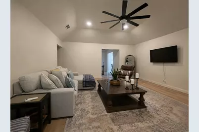 355 35th Street SE, Paris, TX 75460 - Photo 3