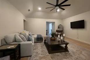 355 35th St SE, Paris, TX 75460 - Photo 3