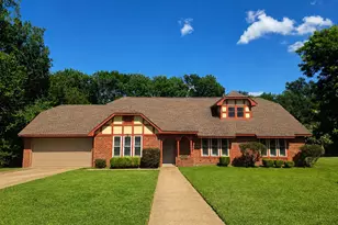 355 35th St SE, Paris, TX 75460 - Photo 1