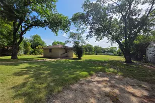 204 Fordyce St, Barry, TX 75102 - Photo 25