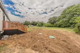 153 Clay Ct, Springtown, TX 76082 - Photo 37