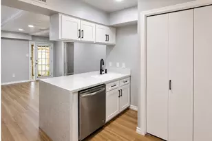 9022 Villa Park Cir, Dallas, TX 75225 - Photo 13
