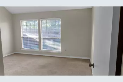 517 Las Cruces Drive, Irving, TX 75063 - Photo 9