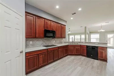 12422 Daimler Drive, Frisco, TX 75033 - Photo 11