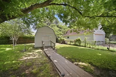 501 Simmons Drive, Euless, TX 76040 - Photo 19