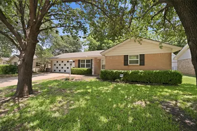 501 Simmons Drive, Euless, TX 76040 - Photo 3