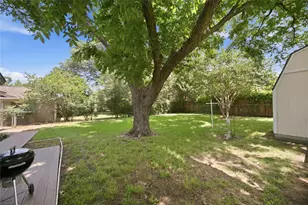 501 Simmons Dr, Euless, TX 76040 - Photo 15