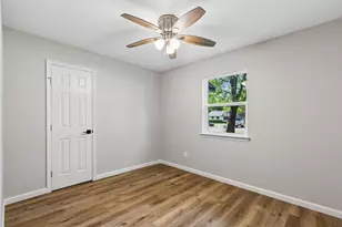 902 Melanie Ln, Keene, TX 76059 - Photo 23