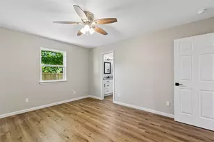 902 Melanie Ln, Keene, TX 76059 - Photo 19