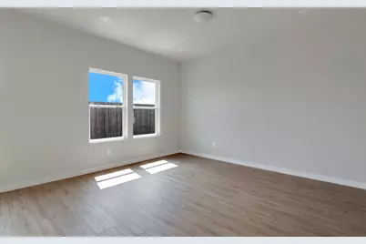 10508 Ruffin Drive, Fort Worth, TX 76131 - Photo 5