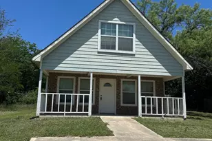 10910 Shady Oaks Dr, Runaway Bay, TX 76426 - Photo 1