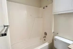 929 W Hickory St, Denton, TX 76201 - Photo 11