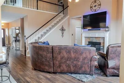 419 Kingfisher Lane, Arlington, TX 76002 - Photo 9