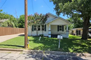 806 W Spring St, Weatherford, TX 76086 - Photo 1