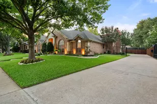 8945 Kingston Ct, North Richland Hills, TX 76182 - Photo 3