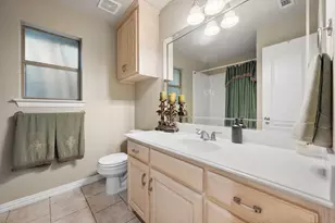 8945 Kingston Ct, North Richland Hills, TX 76182 - Photo 17