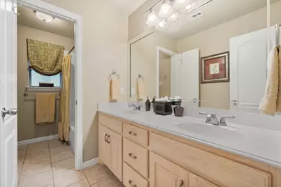 8945 Kingston Court, North Richland Hills, TX 76182 - Photo 15