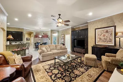 8945 Kingston Court, North Richland Hills, TX 76182 - Photo 11