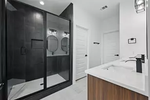 3445 Sanjeev Dr, Irving, TX 75060 - Photo 5
