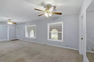 1625 Meadowbrook Dr, Garland, TX 75042 - Photo 7