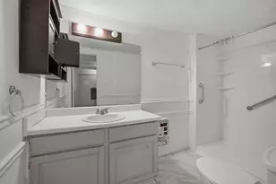 1625 Meadowbrook Dr, Garland, TX 75042 - Photo 11