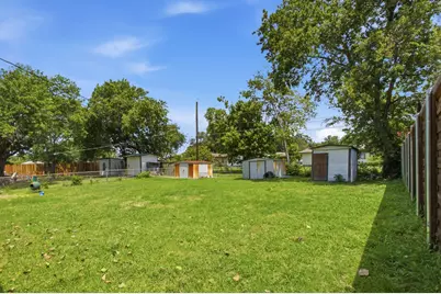 1625 Meadowbrook Drive, Garland, TX 75042 - Photo 23
