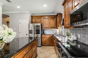 5600 White Pine Dr, McKinney, TX 75070 - Photo 9